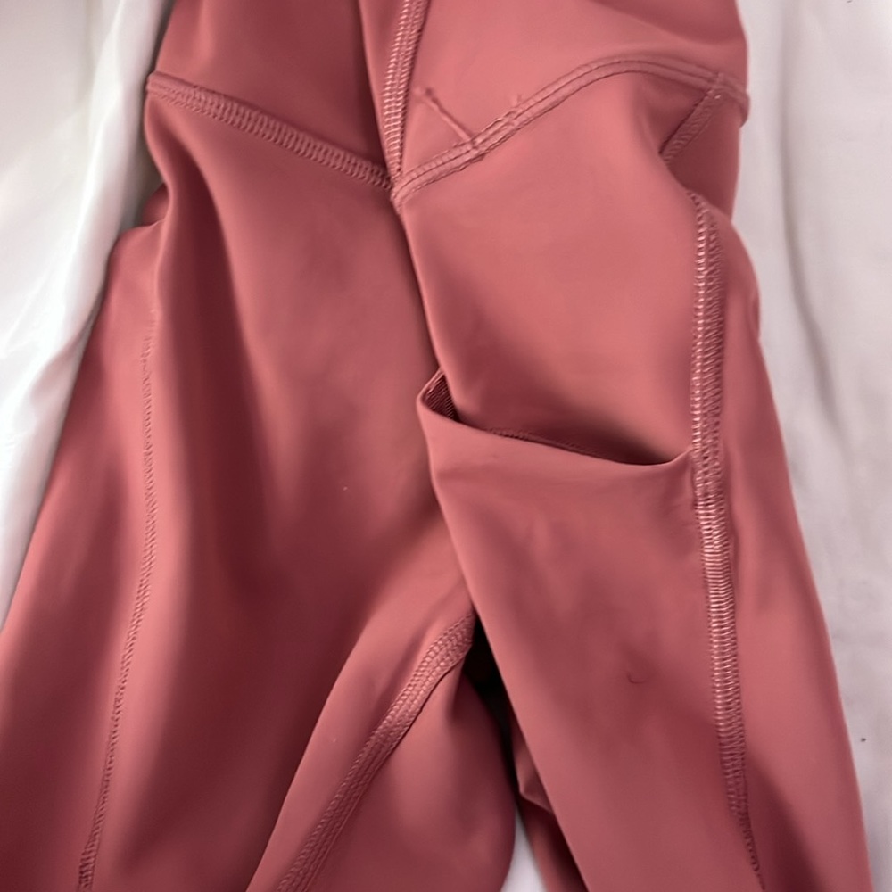 Lululemon, wunder Train HR tight 25” *pockets size:2 - Picture 2 of 8